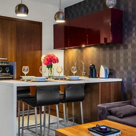 Atelier - Central, Parking, Metro Nearby - By Rentujemy