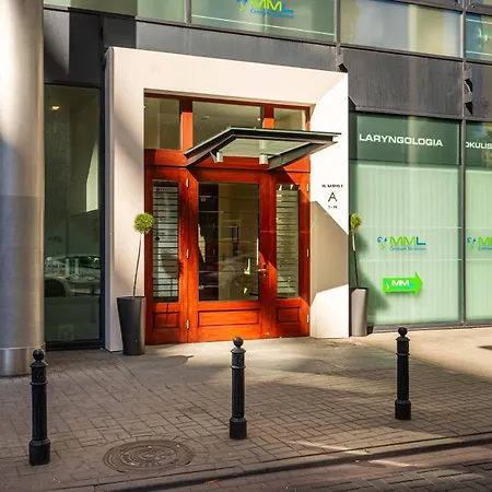 アパート Atelier - Central, Parking, Metro Nearby - By Rentujemy ワルシャワ