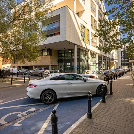 Atelier - Central, Parking, Metro Nearby - By Rentujemy شقة وارسو